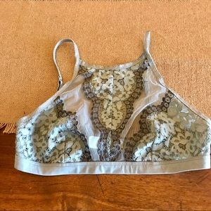 Victoria’s Secret Bralette L